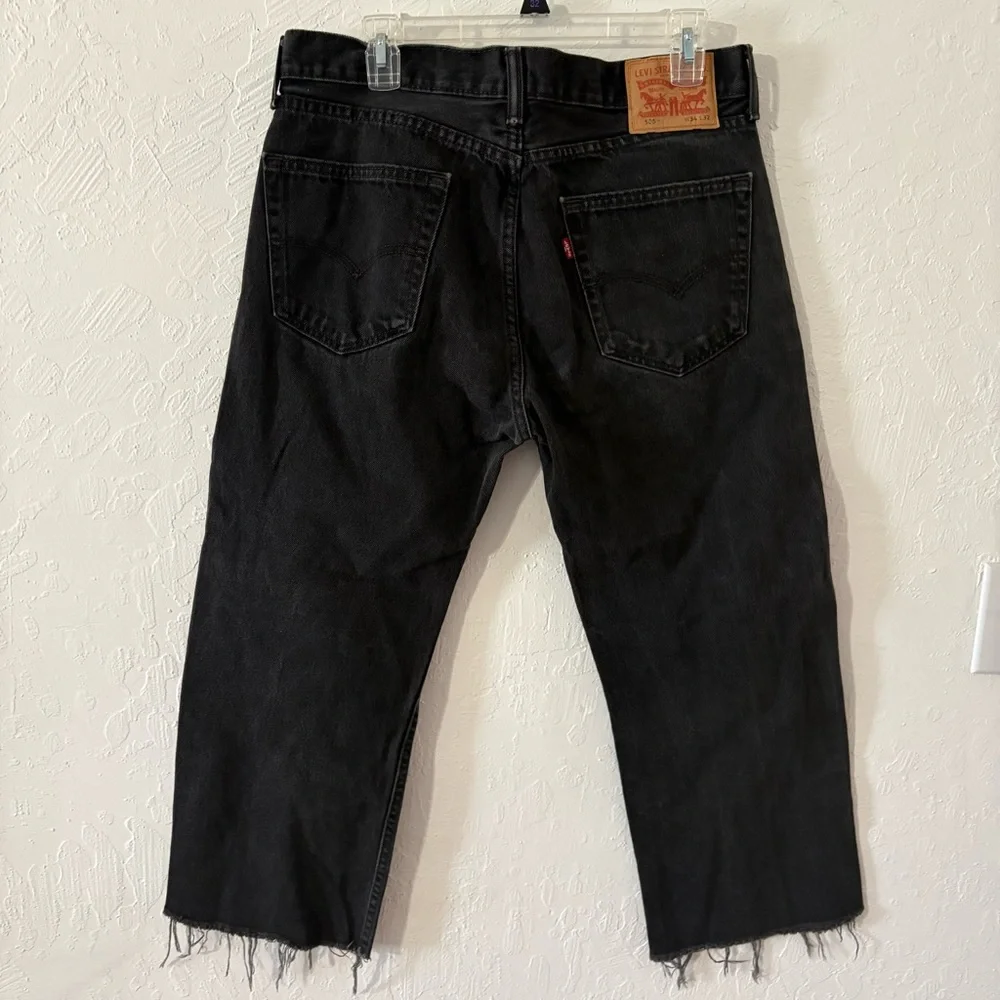 Levi’s 505 Jeans 34 x 23.5 (tag 34x32)‎ Black Regular Fit Cropped Classic Denim